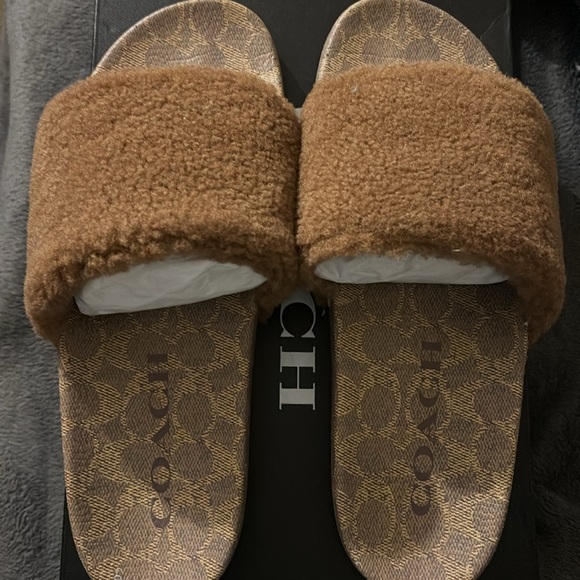 Coach Signature Pool Side Slides - Picture 3 of 5